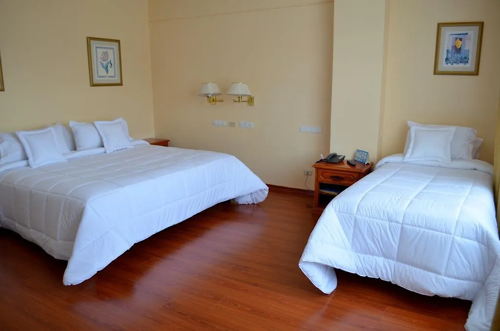 Hotel Tambo Real