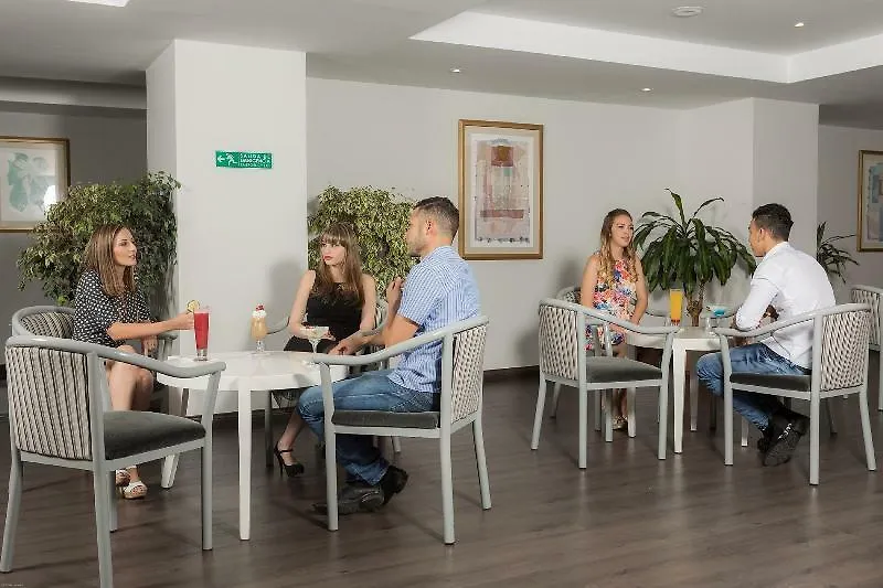 Hotel Tambo Real