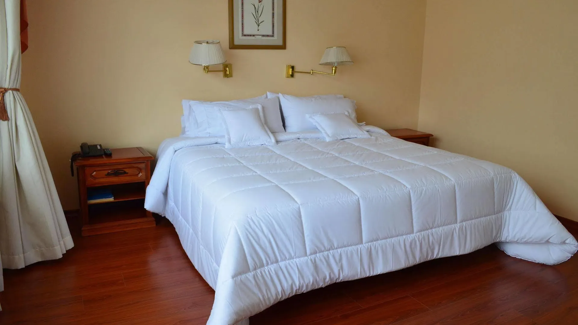 Hotel Tambo Real
