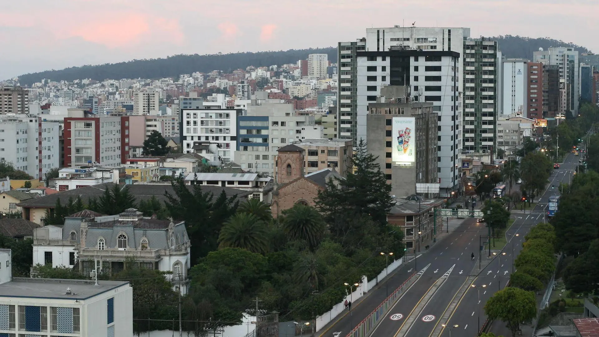Hotel Tambo Real